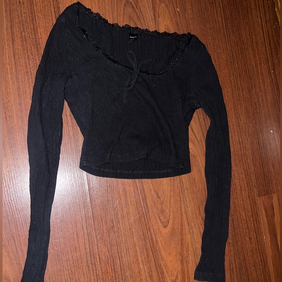 Long sleeve black shirt with bow! - Picture 1 of 1